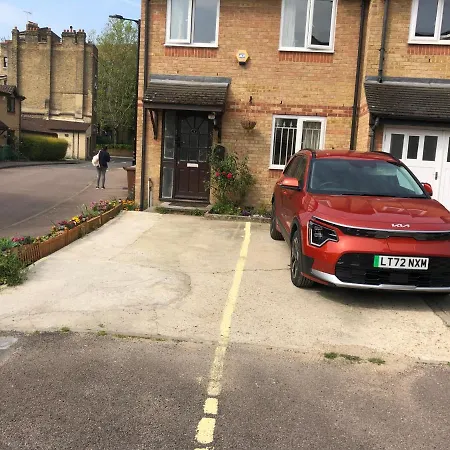 Cheerful 4 Bedroom House With Garden Free Parking Londres Extérieur photo