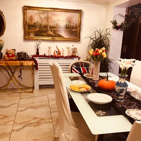 Cheerful 4 Bedroom House With Garden Free Parking Londres Extérieur photo