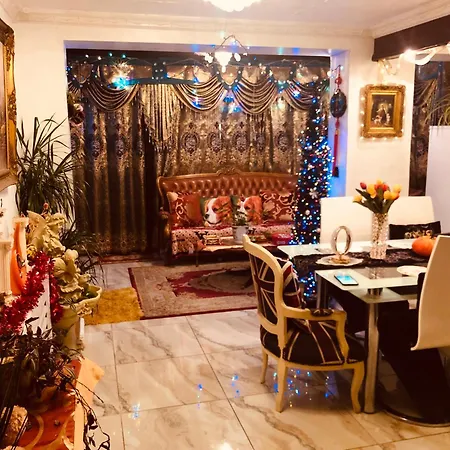 Cheerful 4 Bedroom House With Garden Free Parking Londres Extérieur photo