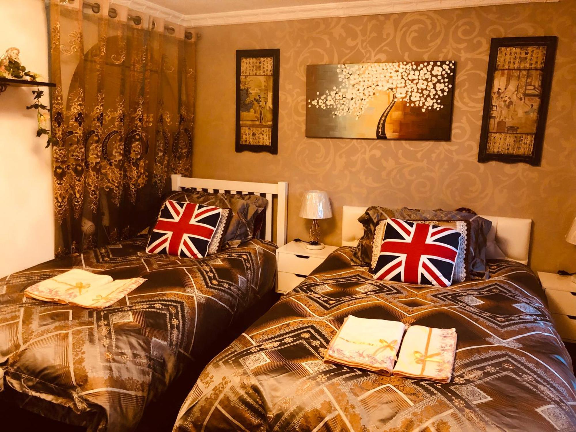 Cheerful 4 Bedroom House With Garden Free Parking * Londen