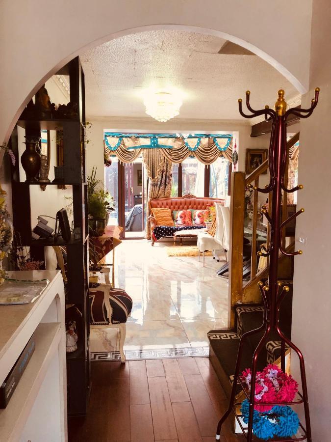 Cheerful 4 Bedroom House With Garden Free Parking Casa de Férias