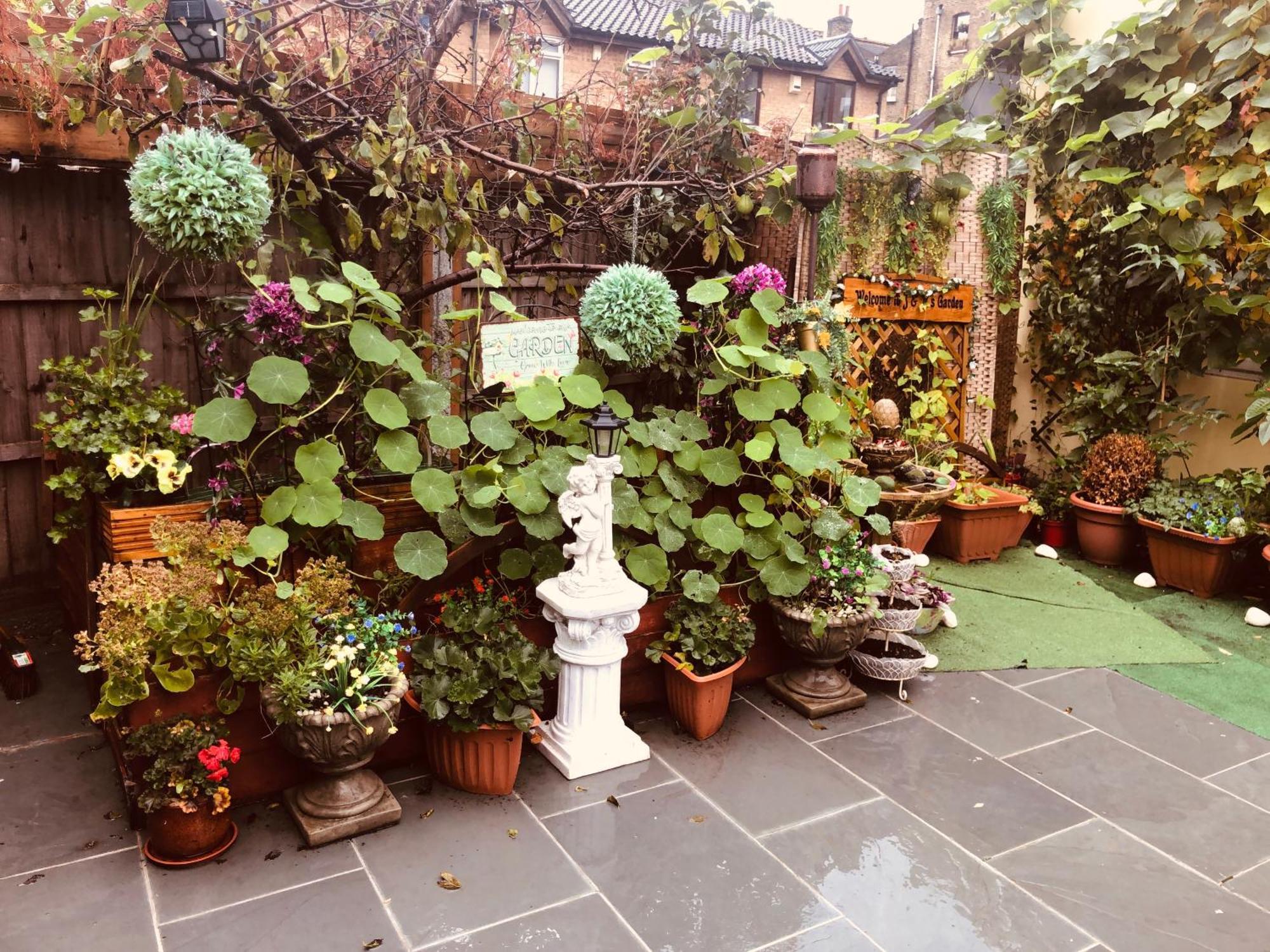 Casa de Férias Cheerful 4 Bedroom House With Garden Free Parking
